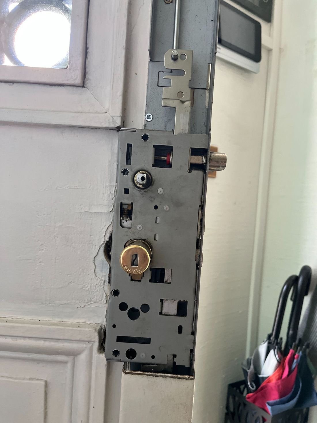Emergency locksmith in Paris 75006 – Serrurier Locksmith Paris